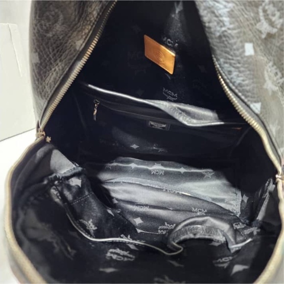Authentic MCM Visetos Stark Leather Backpack Black/Gold main image 12